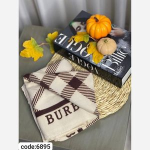 خرید اینترنتی قیمت شال موهر پشمی طرحدار رنگبندی پاییزه