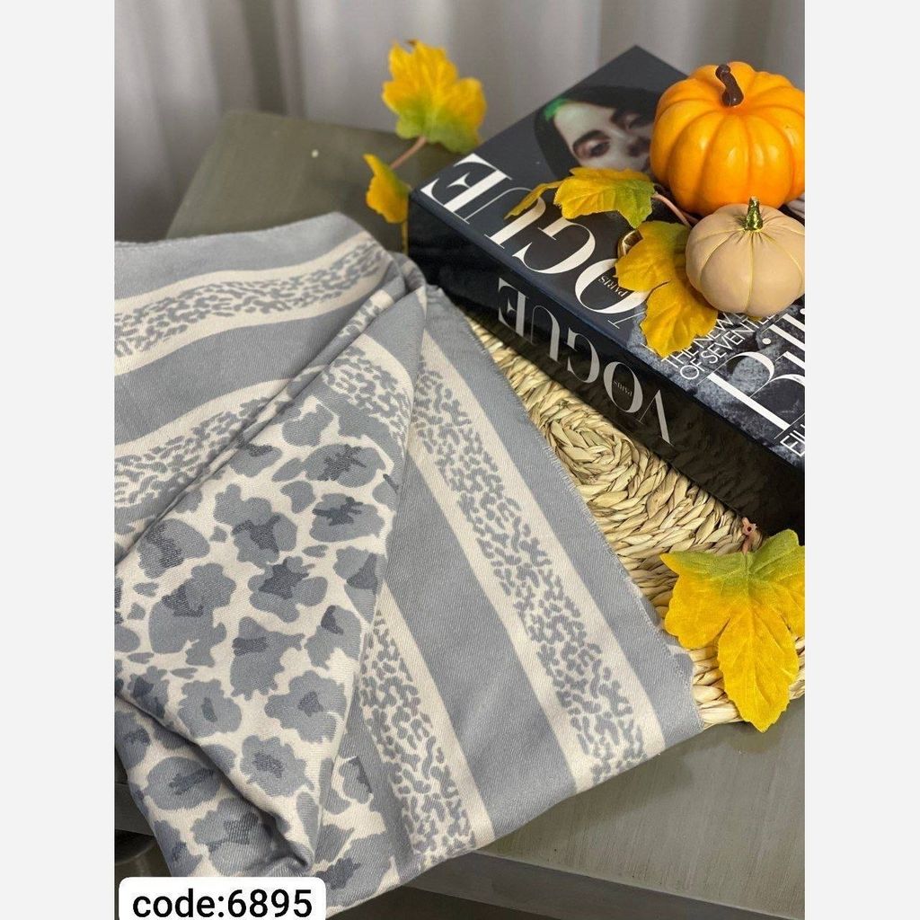 خرید اینترنتی قیمت شال موهر پشمی طرحدار رنگبندی پاییزه