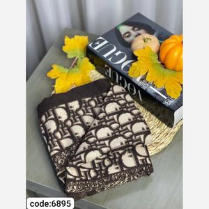 خرید اینترنتی قیمت شال موهر پشمی طرحدار رنگبندی پاییزه