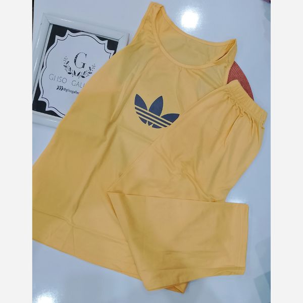 ست تاپ و شلوارک اسپورت زنانه رنگبندی و سایزبندی