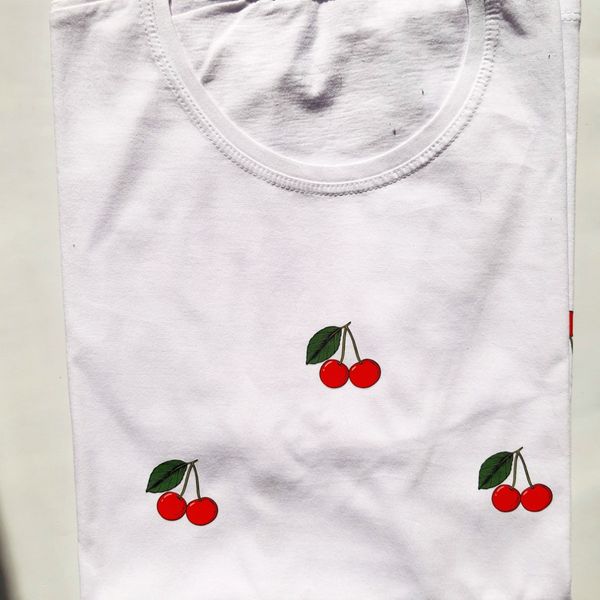 تیشرت زنانه نخپنبه گرم بالا گیلاسی سفید