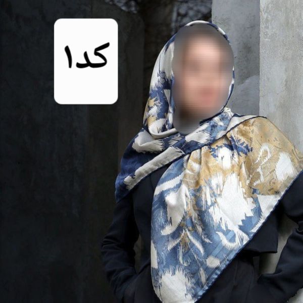 روسری ابریشم پوست ماری قواره 120 دور دست دوز طرح 1