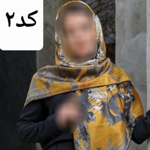 خرید آنلاین روسری ابریشم پوست ماری قواره 120 دور دست دوز طرح 1