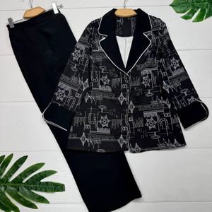 خرید انلاین ست کت و شلوار زنانه