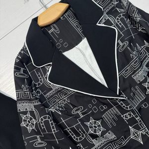 خرید اینترنتی کت و شلوار لیلیوم (تعداد محدود)