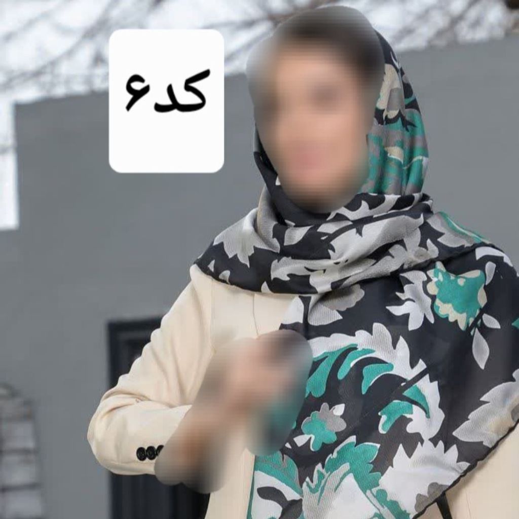 خرید آنلاین روسری ابریشم پوست ماری قواره 120 دور دست دوز طرح 2