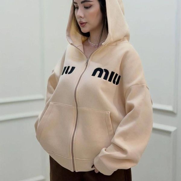 سویشرت miu miu
