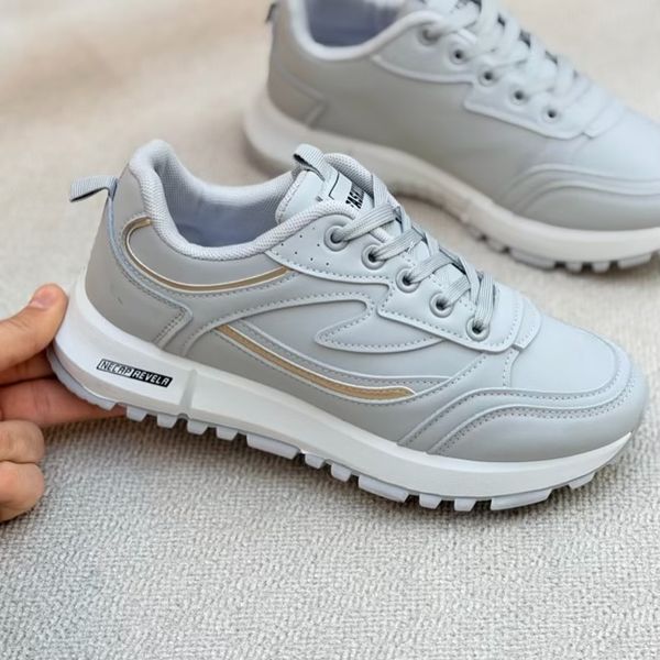 کتونی بزرگسال طرح بندی از تریپ کد 4110501