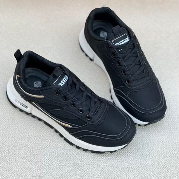 کتونی بزرگسال طرح بندی از تریپ کد 4110501