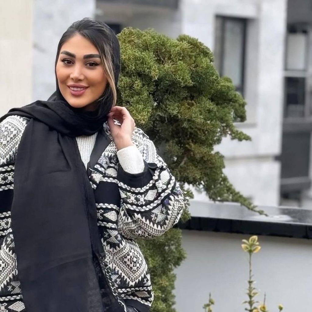 خرید انلاین شال جت بلک دور دانتل مشکی