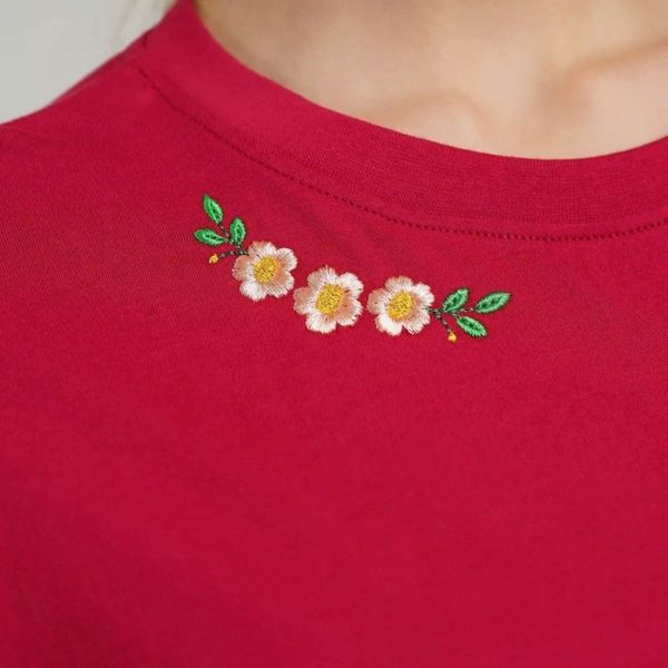 تیشرت قواره دار گلدوزی شده زنانه