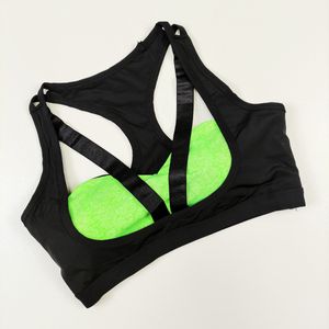 خرید اینترنتی نیمتنه ورزشی آچیلا