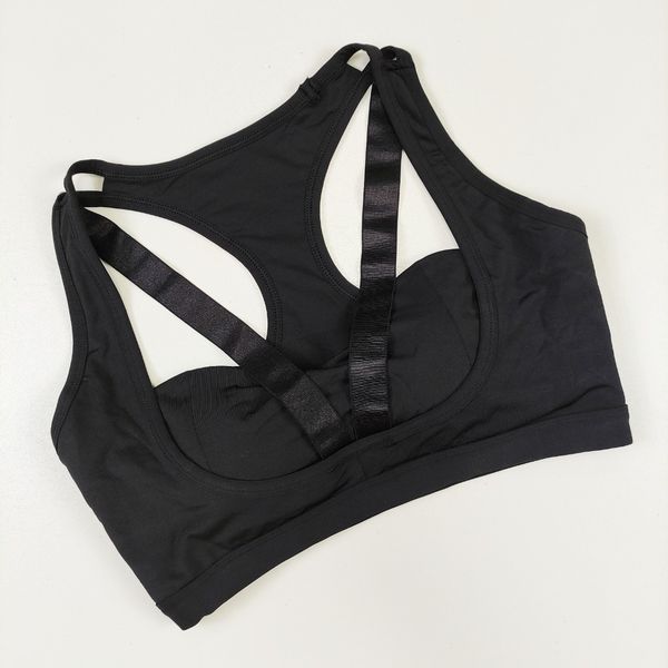 نیمتنه ورزشی آچیلا