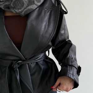 فروش اینترنتی کت چرم آستین سگک کد 120368