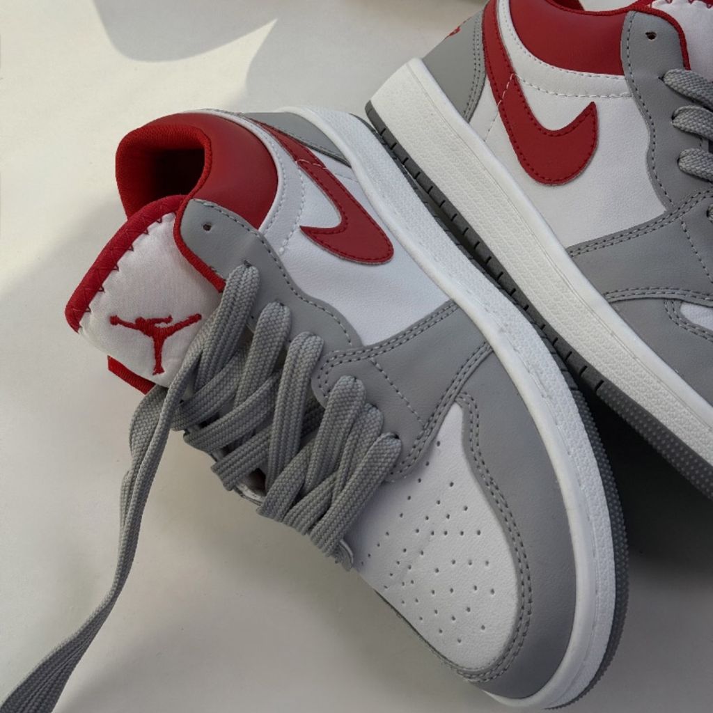 مشخصات کتونی NIKE JORDAN 1 کد 141136