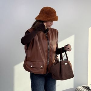 فروش اینترنتی وست چرم جیب پانچی کد 200942