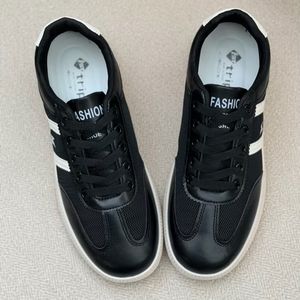 خرید اینترنتی قیمت کتونی بزرگسال اسپرت از تریپ کد 4110904