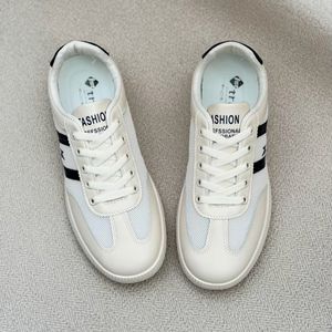 خرید اینترنتی قیمت کتونی بزرگسال اسپرت از تریپ کد 4110904