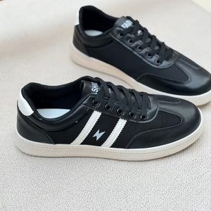 خرید اینترنتی قیمت کتونی بزرگسال اسپرت از تریپ کد 4110904