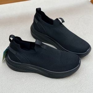 خرید اینترنتی قیمت کتونی بزرگسال جورابی طرح اسکیچرز کد 4110902