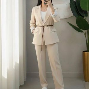 خرید اینترنتی کت شلوار مزونی رونیکا رام