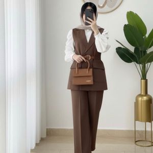 وست شلوار مزونی محنا رام