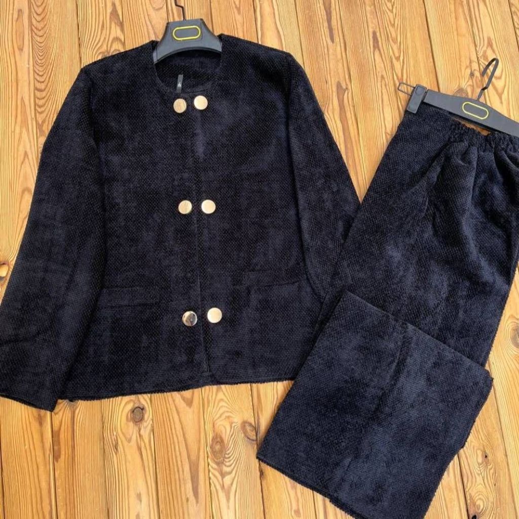 فروش اینترنتی مانتو شلوار بیسکوییتی زنانه