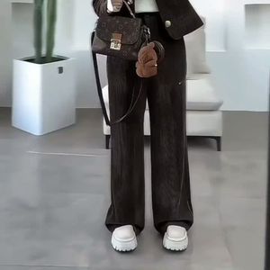 خرید انلاین مانتو شلوار بیسکوییتی زنانه