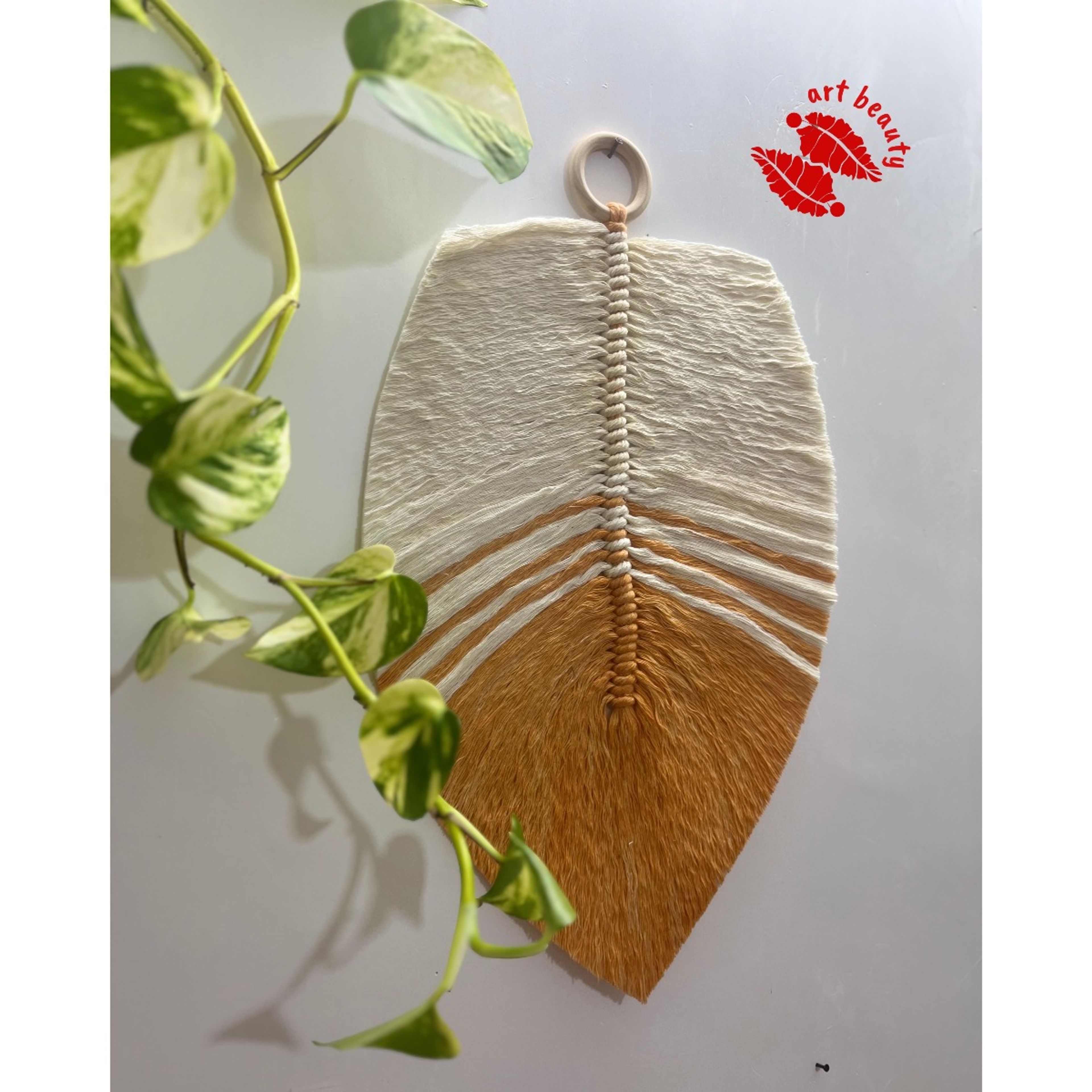 فروش اینترنتی دیوارکوب تک برگ مکرومه طرح پری