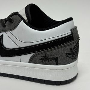 مشخصات کتونی اسپرت ایر جردن لو سفید طوسی