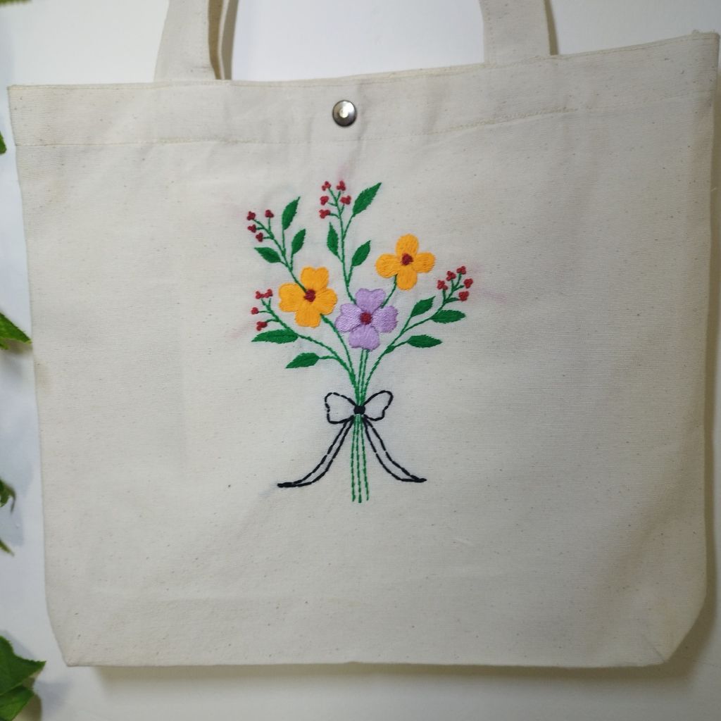 فروش اینترنتی توتبگ گلدوزی شده با دست