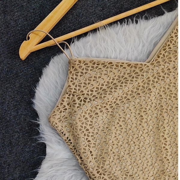 تاپ دخترانه گیپور بندی مشکی