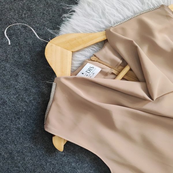 تاپ زیرکتی یقه شل سرشانه نگین