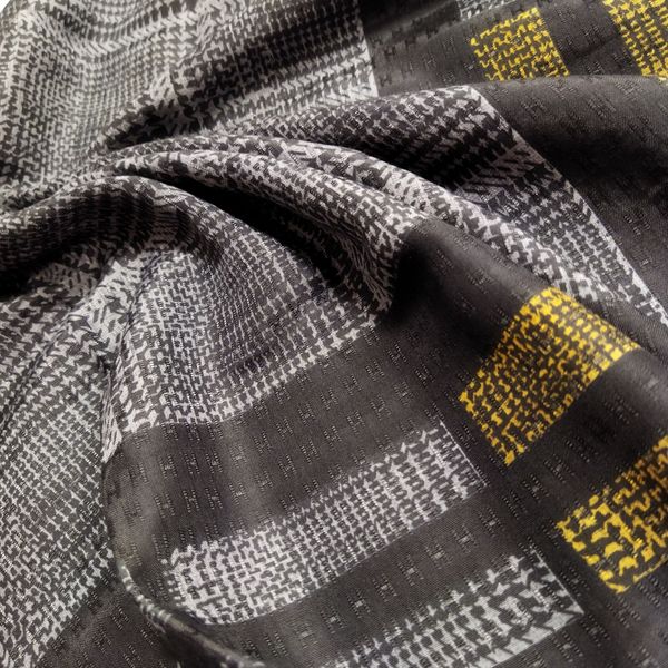 روسری نخی زنانه