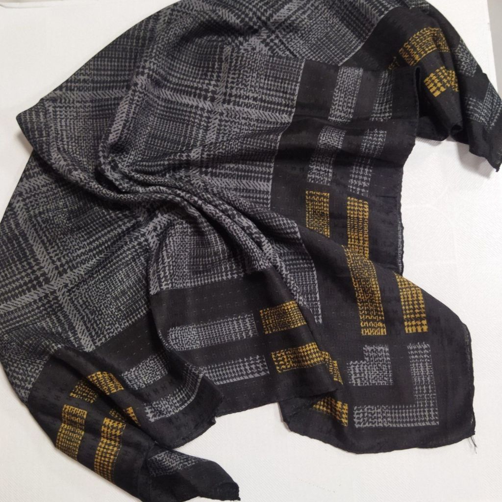 فروش اینترنتی روسری نخی زنانه