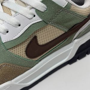 مشخصات کتونی مردانه نایک 85 کرم سبز