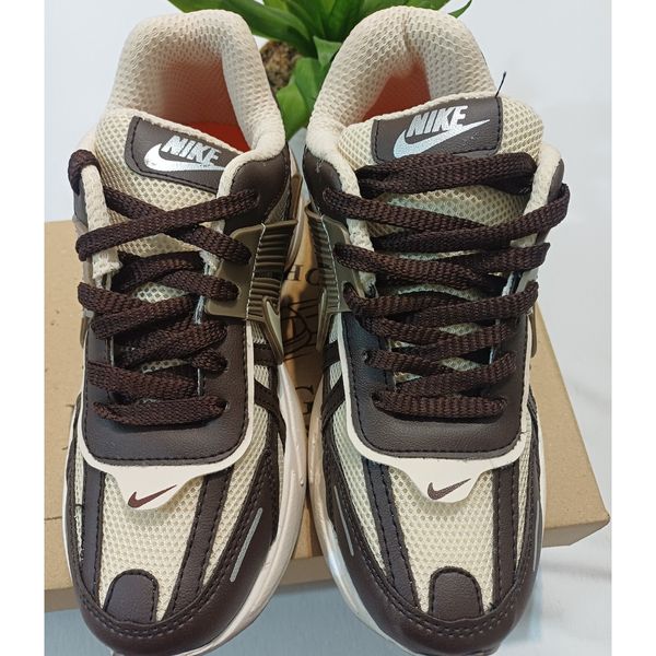 کتونی نایک v2k