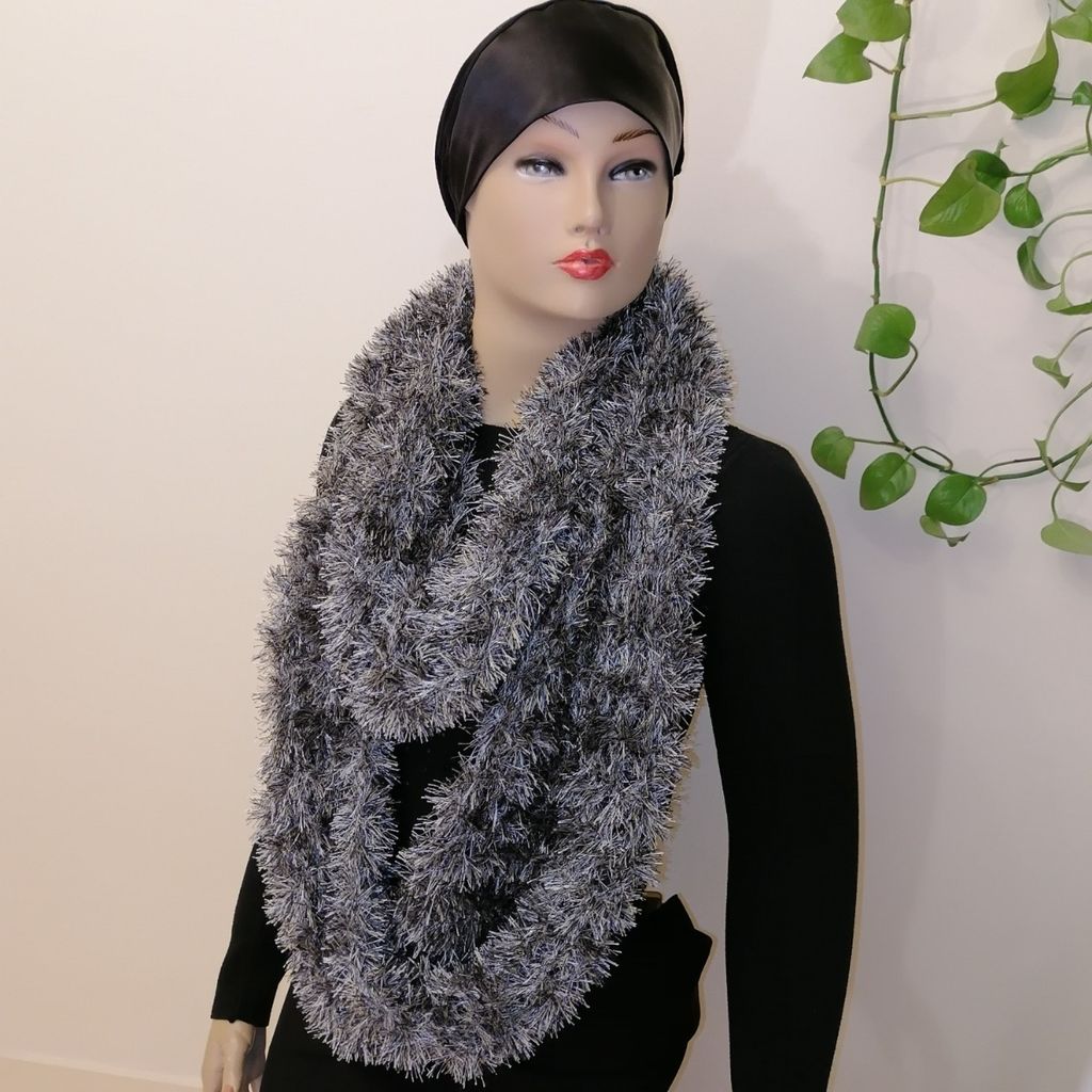 خرید انلاین شالگردن ، شال رینگی خزدار بافت کد 1112