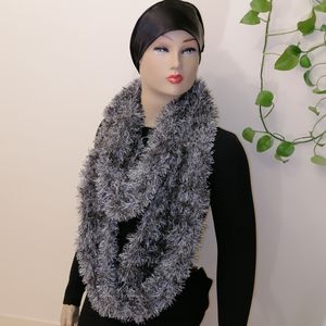 خرید انلاین شالگردن ، شال رینگی خزدار بافت کد 1112