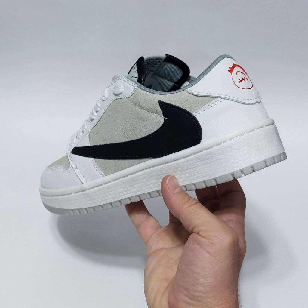 خرید اینترنتی کتانی نایک تراویس اسکات Nike Travis Scott