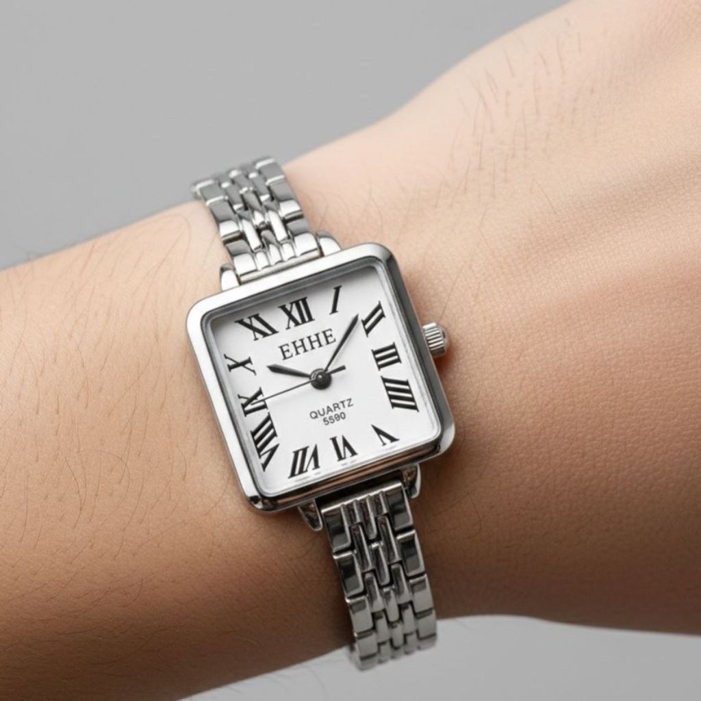 خرید انلاین ساعت زنانه طرحی خاص برند EHHE