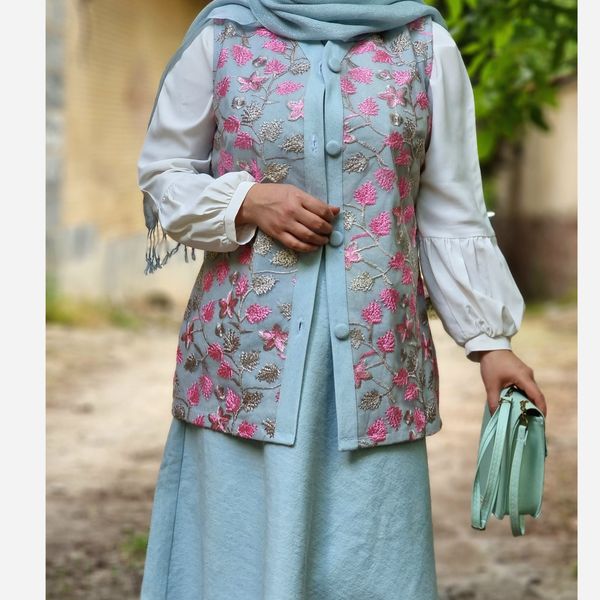 وست(جلیقه) جین و تور سوزندوزی زیبای زنانه