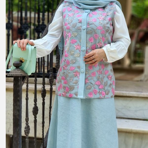 وست(جلیقه) جین و تور سوزندوزی زیبای زنانه