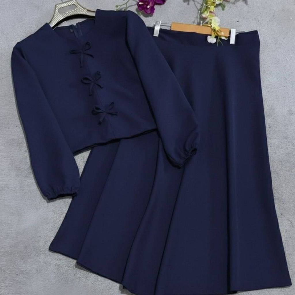 فروش اینترنتی کت دامن افرا رام