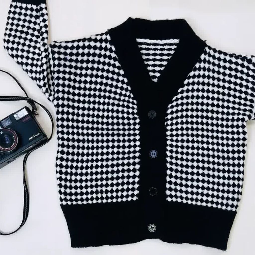 فروش اینترنتی ژاکت یا بافت رویه بچگانه جلودکمه bft27