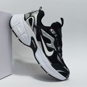 فروش اینترنتی کتانی نایک وی فایو کی جدید nike v5k مشکی