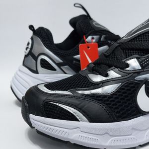 قیمت کتانی نایک وی فایو کی جدید nike v5k مشکی