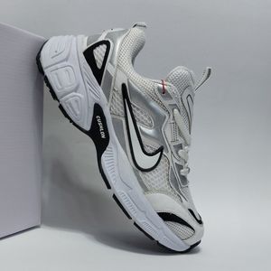 مشخصات کتانی نایک وی فایو کی جدید nike v5k ترندشده