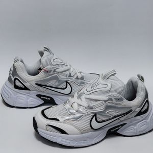 فروش اینترنتی کتانی نایک وی فایو کی جدید nike v5k ترندشده