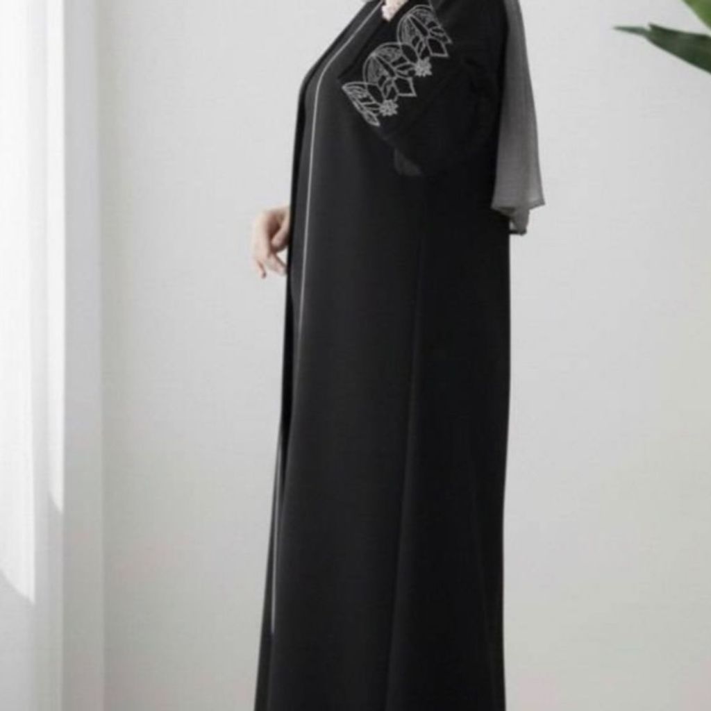 مشخصات مانتو عبایی جیران